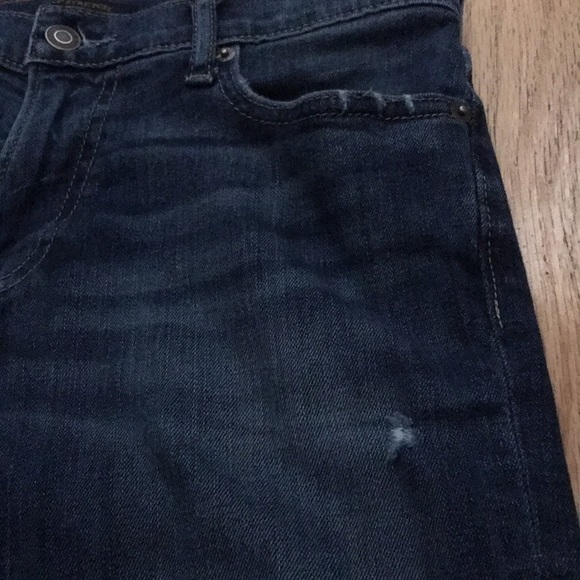 Abercrombie& Fitch - Picture 4 of 6